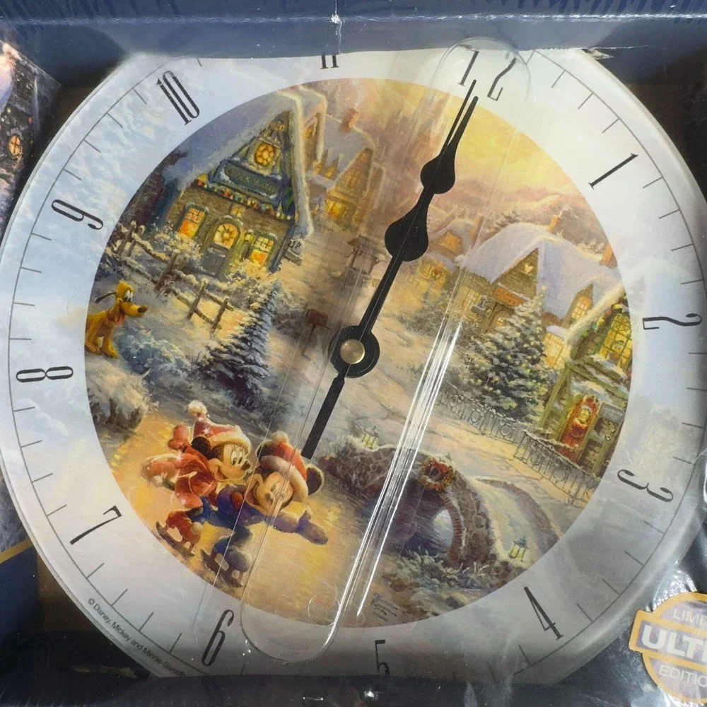 Disney‎ Mickey & Minnie Sweetheart Holiday Thomas Kinkade Glass Wall Clock